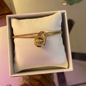 Michael kors bracelet brand new with tag